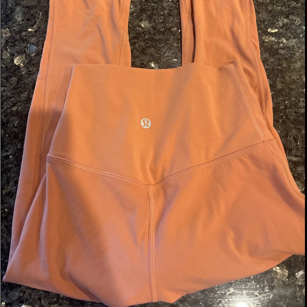 Savanah pink lulu leggings !💕💐Size 0